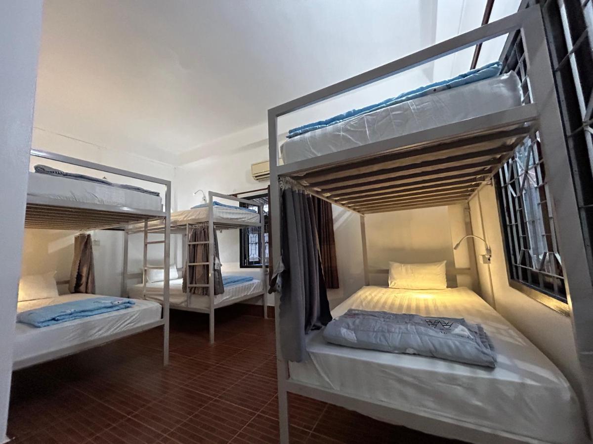 Vang Vieng Backpackers Hostel Buitenkant foto