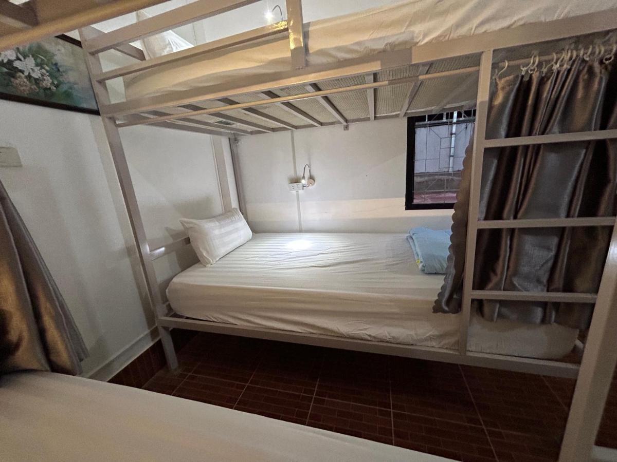 Vang Vieng Backpackers Hostel Buitenkant foto