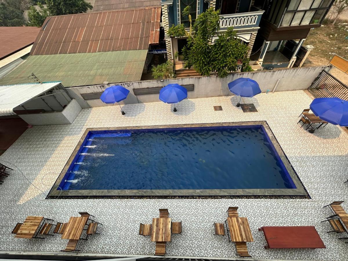 Vang Vieng Backpackers Hostel Buitenkant foto