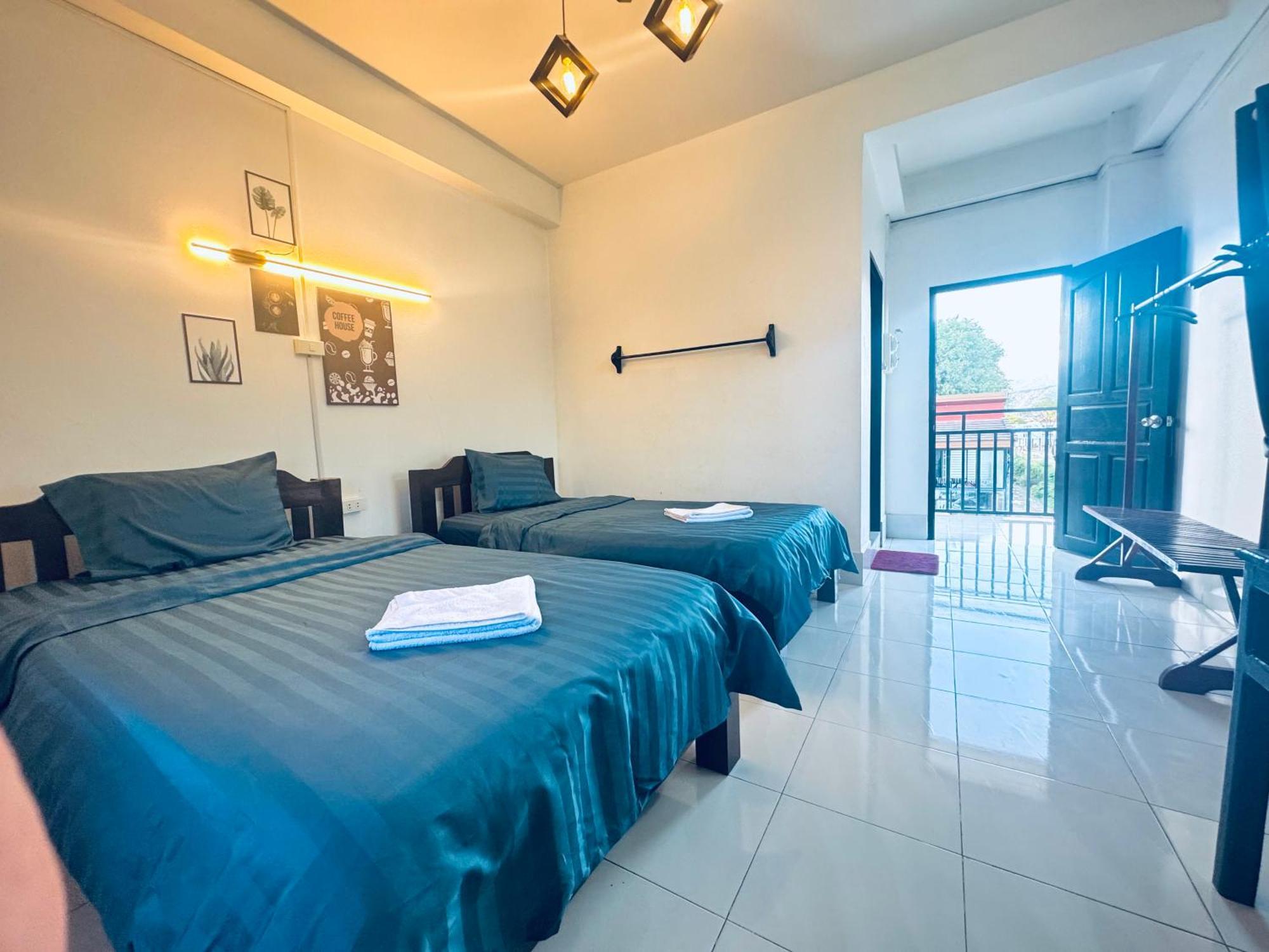 Vang Vieng Backpackers Hostel Buitenkant foto