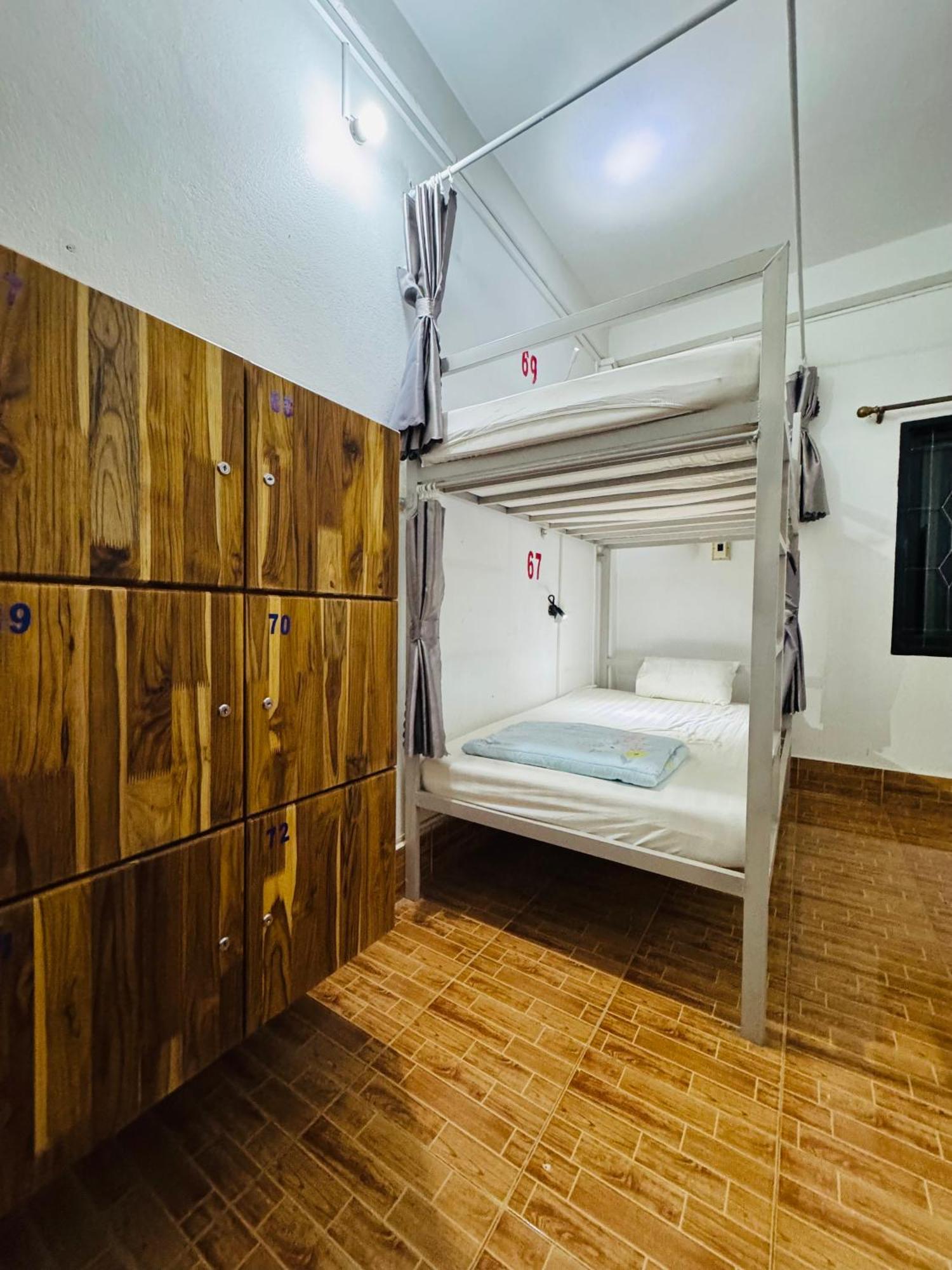 Vang Vieng Backpackers Hostel Buitenkant foto