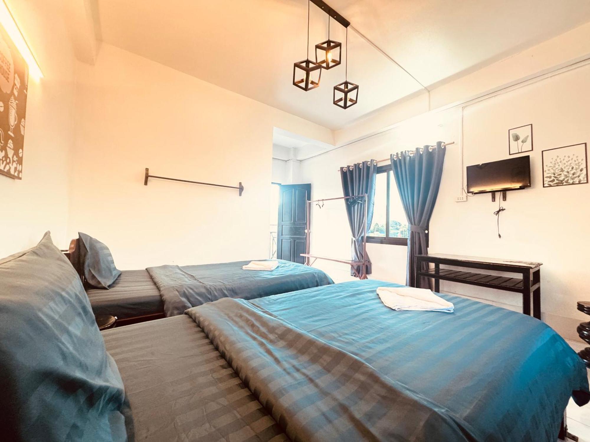 Vang Vieng Backpackers Hostel Buitenkant foto
