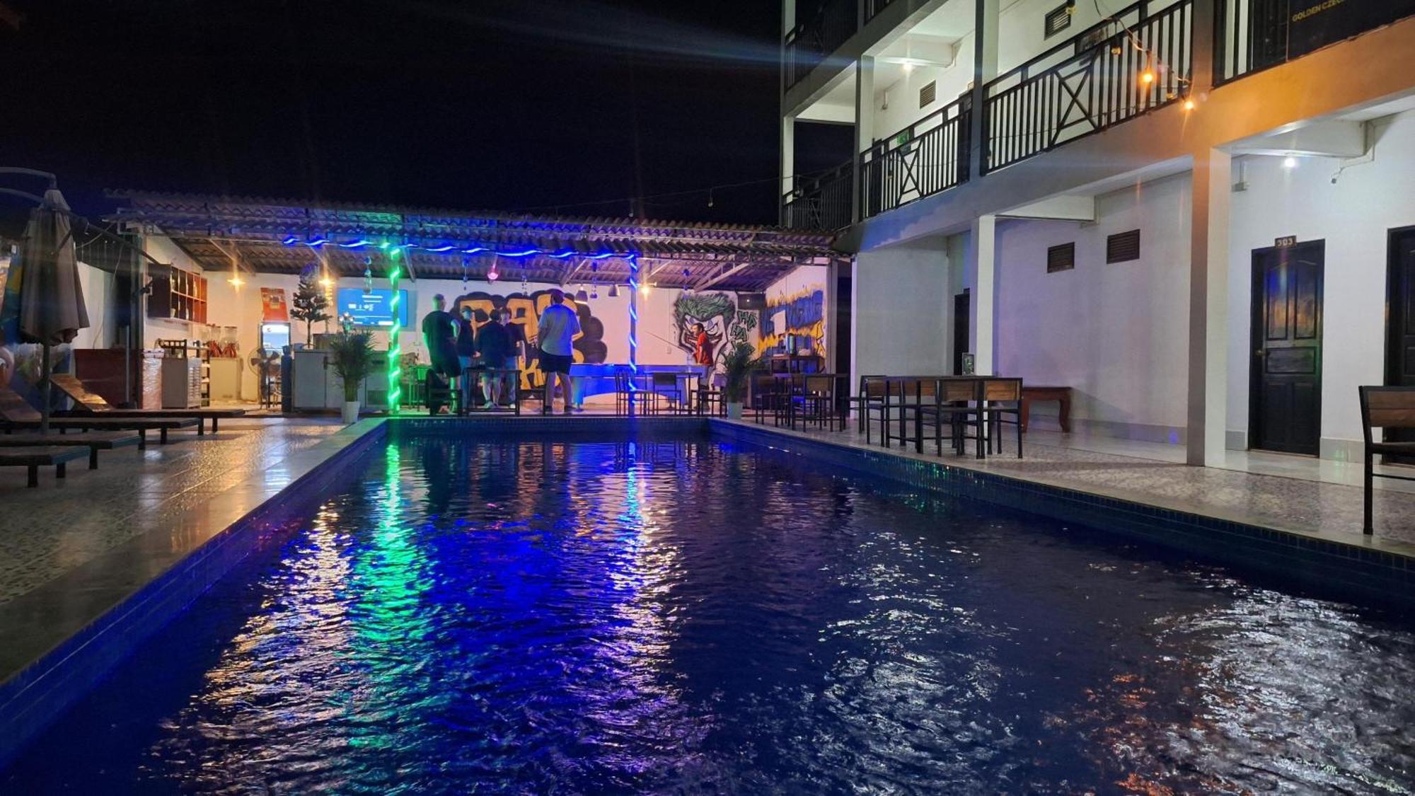Vang Vieng Backpackers Hostel Buitenkant foto